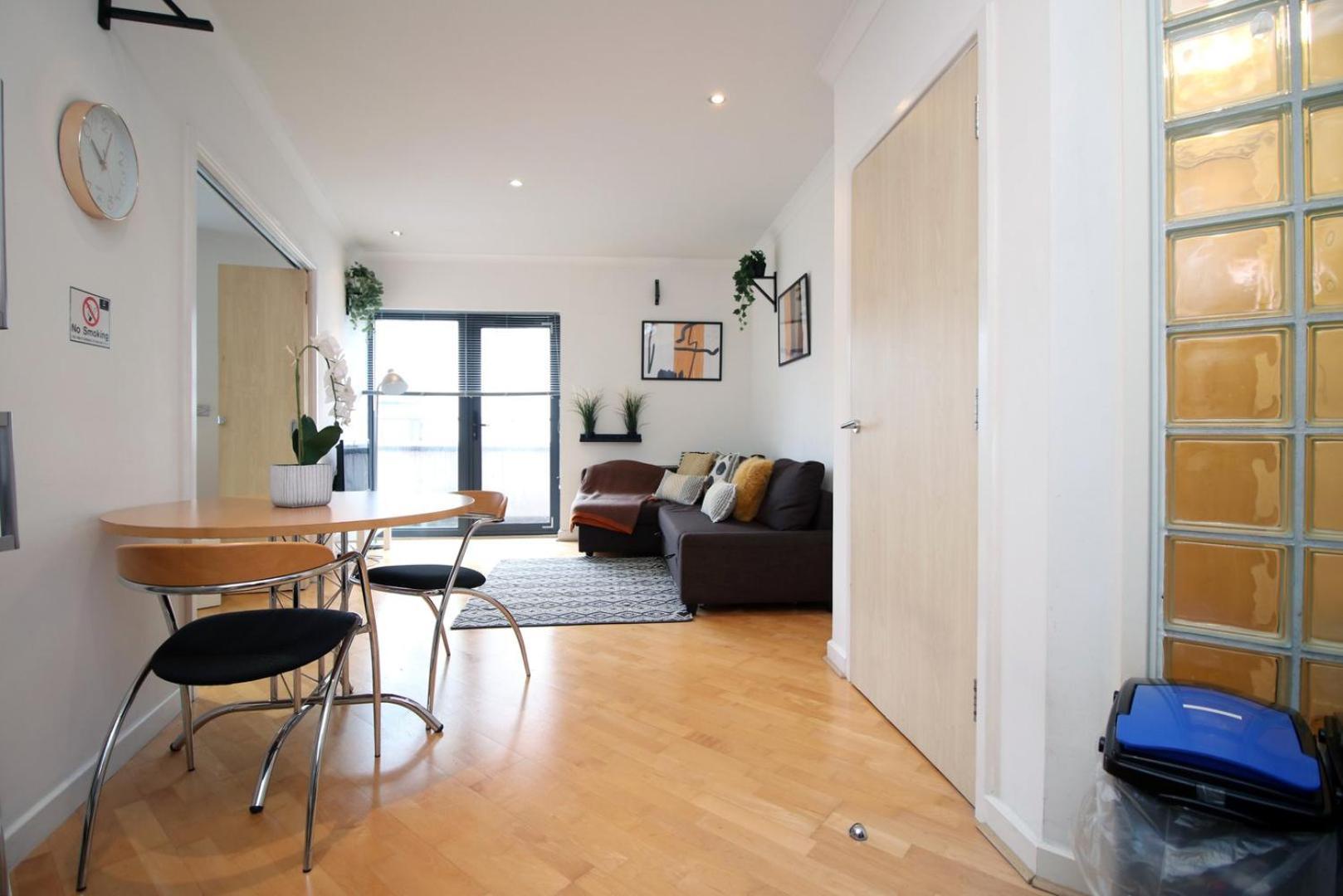 Centrally Located Spacious 2Br | Cohost Partners Cardiff Ngoại thất bức ảnh