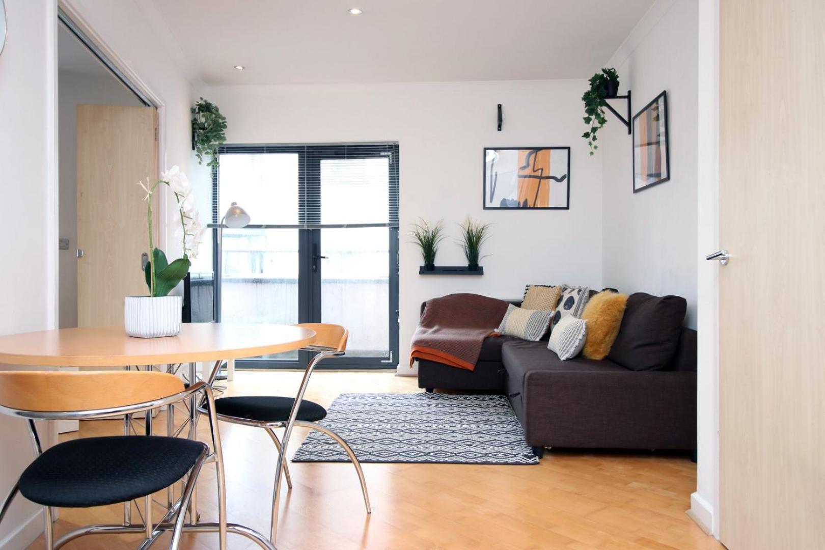 Centrally Located Spacious 2Br | Cohost Partners Cardiff Ngoại thất bức ảnh