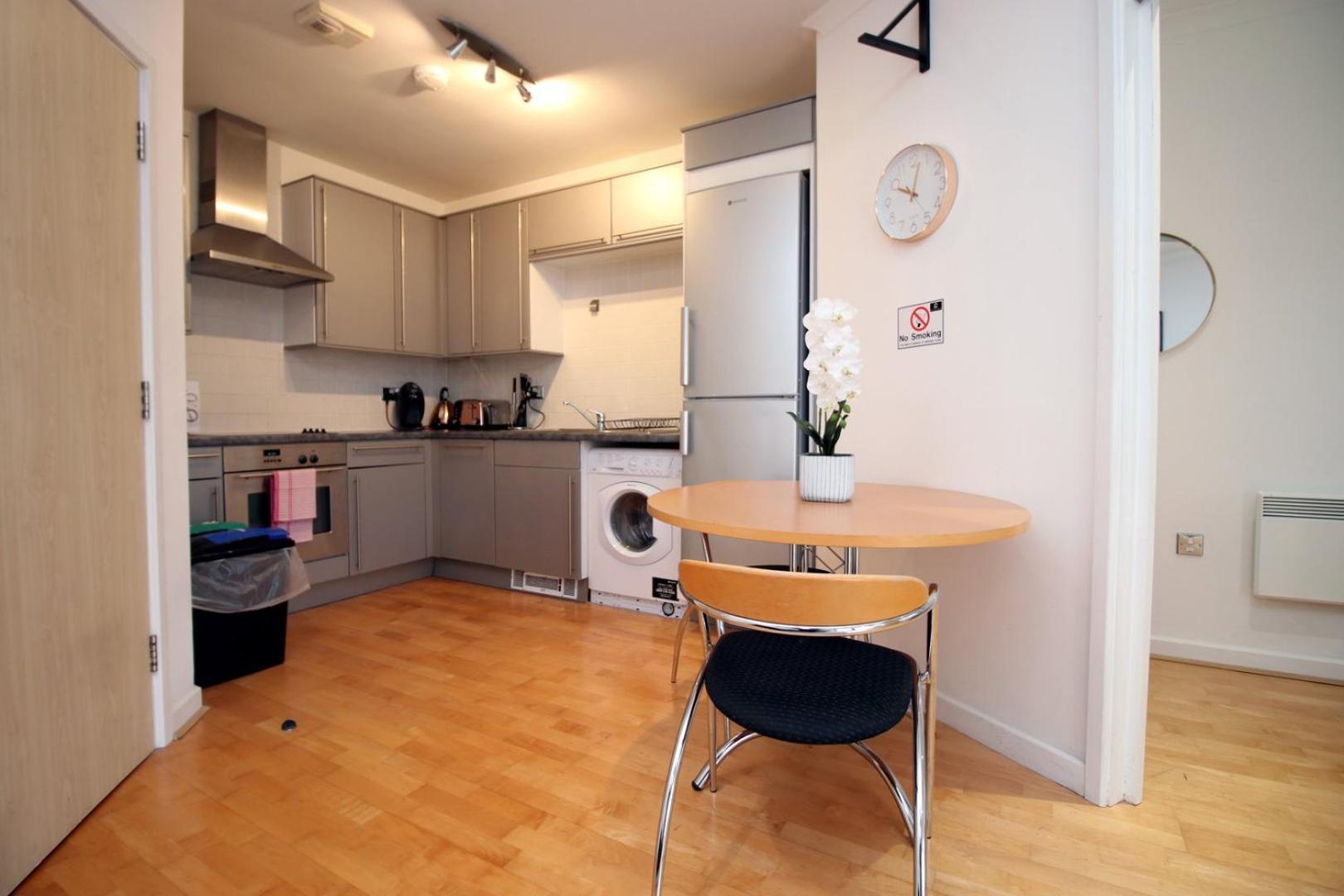Centrally Located Spacious 2Br | Cohost Partners Cardiff Ngoại thất bức ảnh
